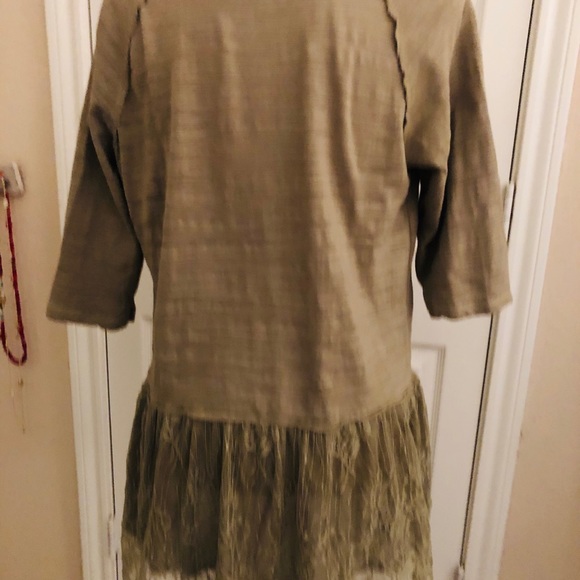 Moss Green Lace Ruffled Top - Picture 2 of 3